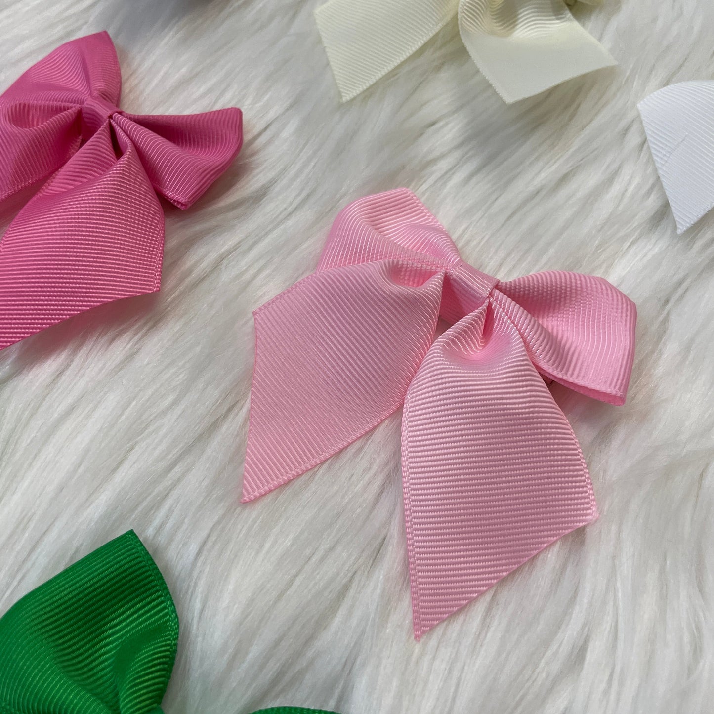 Dainty Grosgrain Ribbon Hair Bow on Alligator Clip